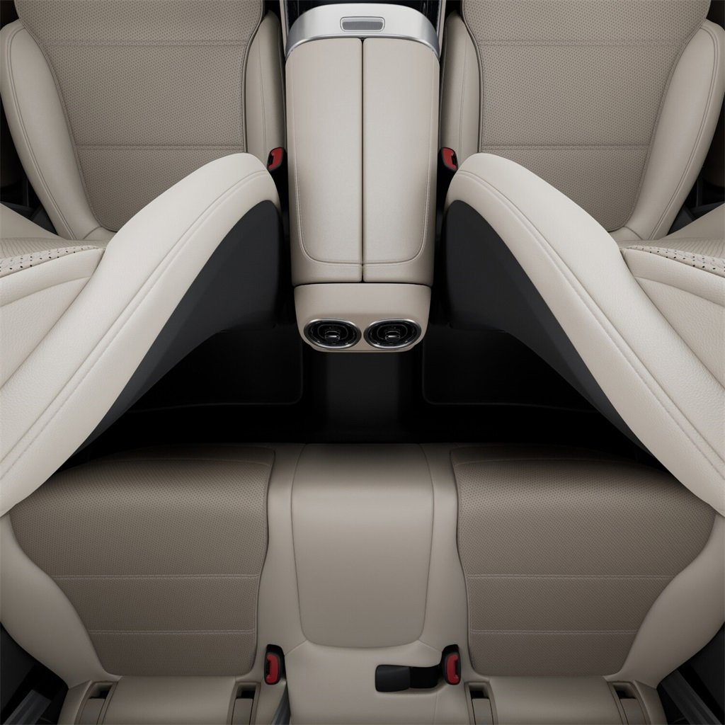 Used 2025 Mercedes-Benz GLC 300 4MATIC image 47