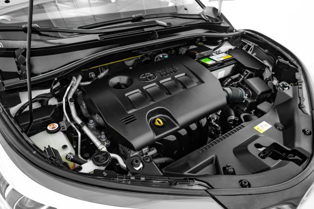 Used 2019 Toyota C-HR LE image 47