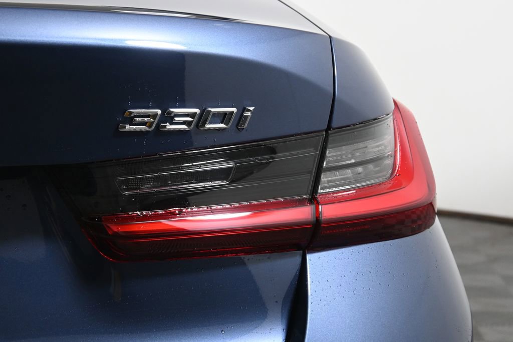 Used 2026 BMW 330i xDrive Sedan w/ Convenience Package image 13