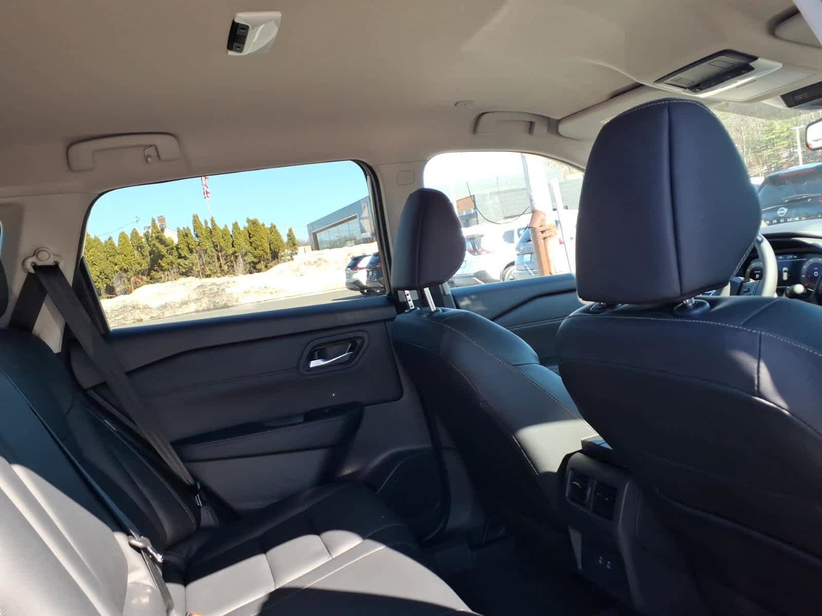 Certified 2026 Nissan Rogue SL image 23