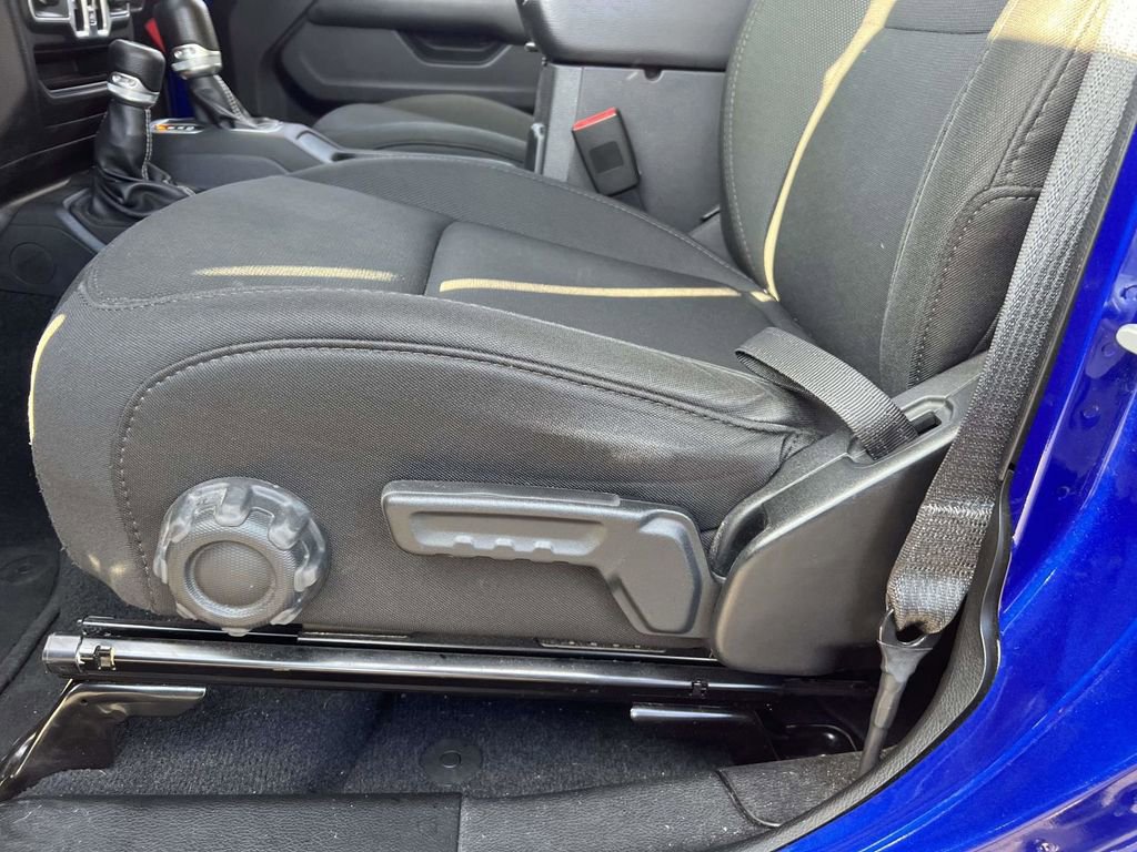 Certified 2018 Jeep Wrangler Unlimited Sahara image 25