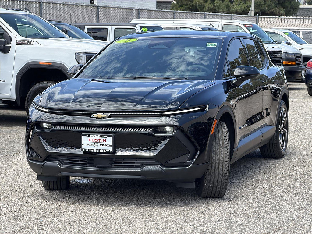Used 2025 Chevrolet Equinox EV LT FWD image 3