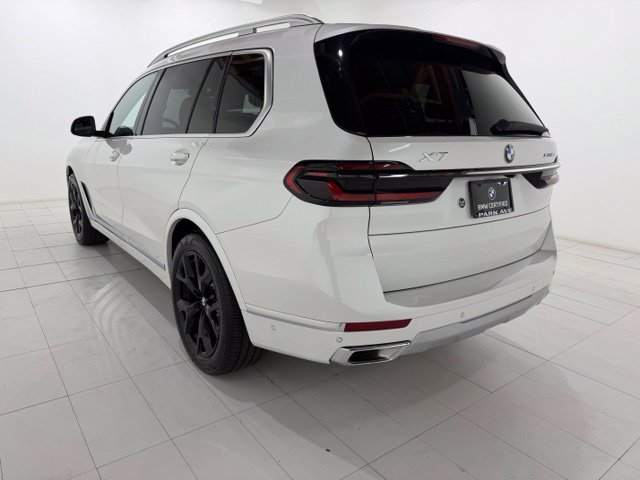 Certified 2024 BMW X7 xDrive40i w/ Premium Package AWD/4WD image 3