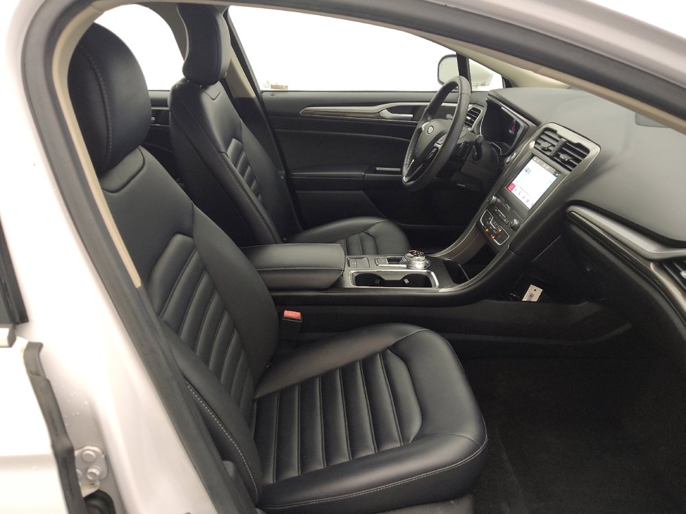Used 2019 Ford Fusion SEL FWD image 21