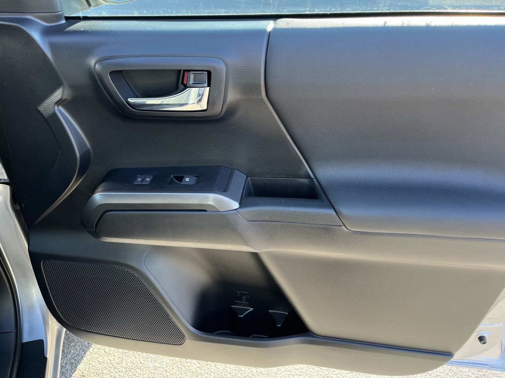 Used 2020 Toyota Tacoma TRD Off-Road image 20