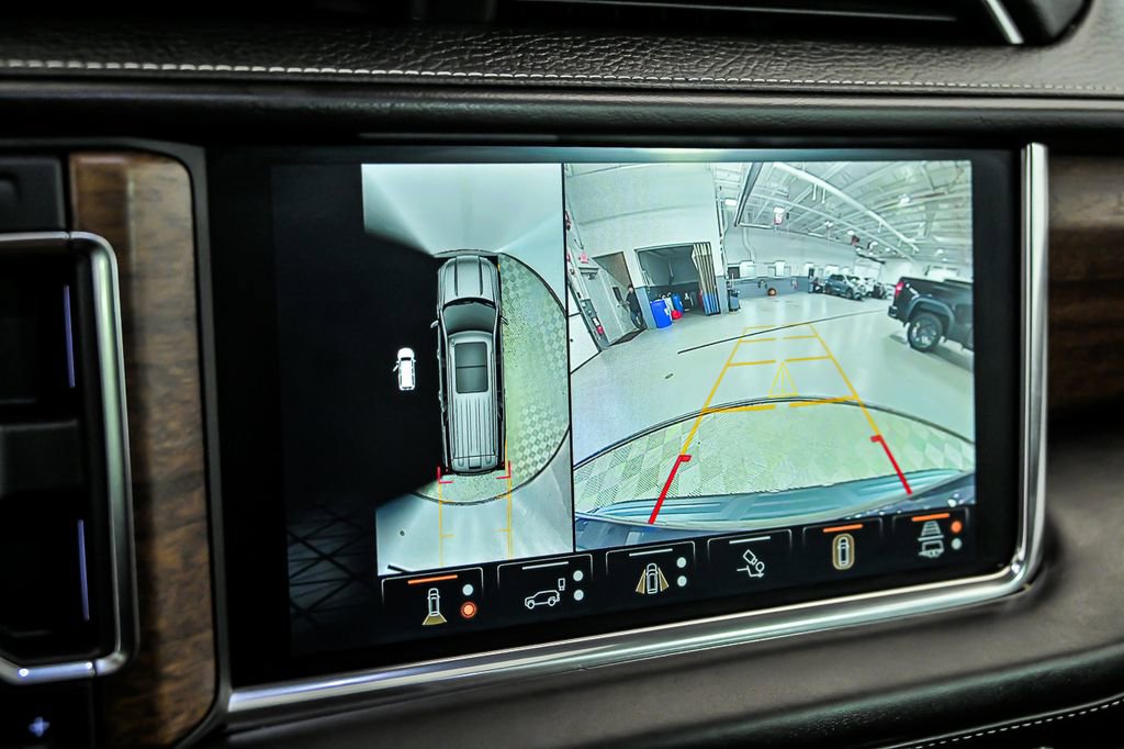 Used 2023 GMC Yukon XL Denali Ultimate image 24