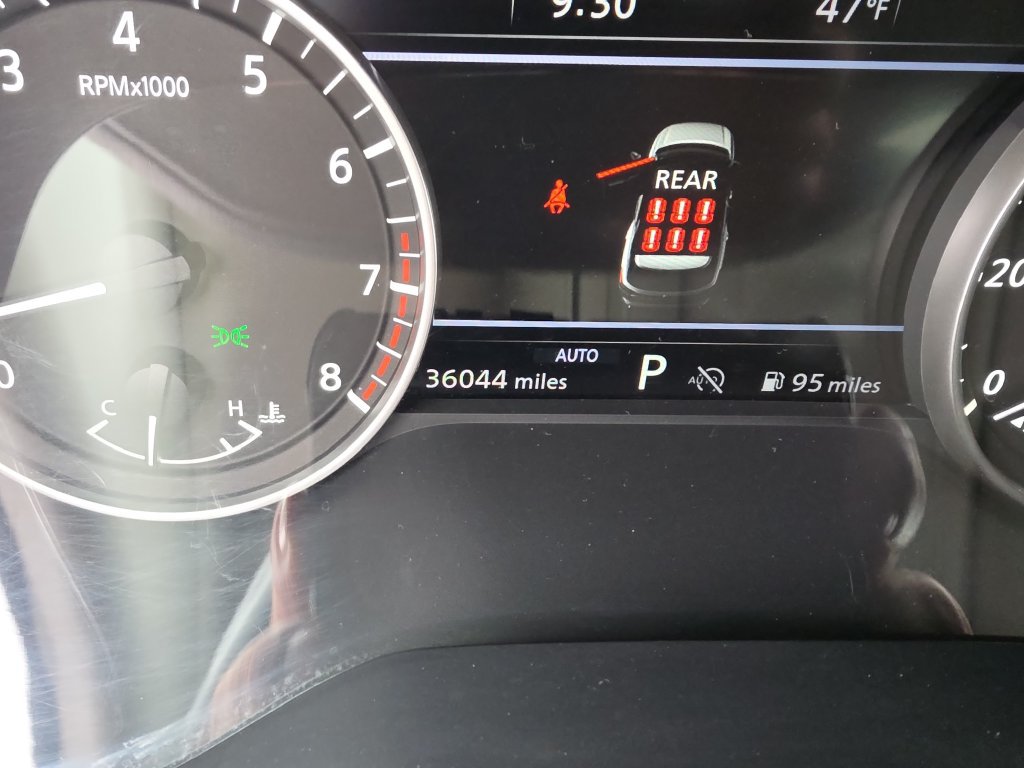 Used 2024 Nissan Pathfinder SL AWD/4WD image 17