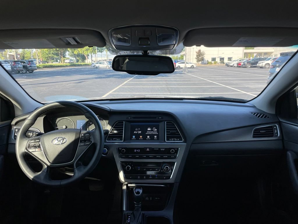 Used 2017 Hyundai Sonata Sport w/ Value Edition Package 02 FWD image 10