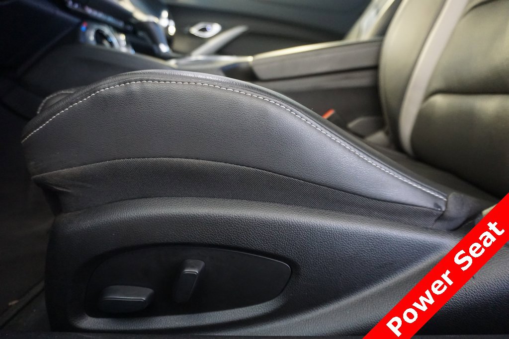 Used 2022 Chevrolet Camaro LT w/ Technology Package image 7