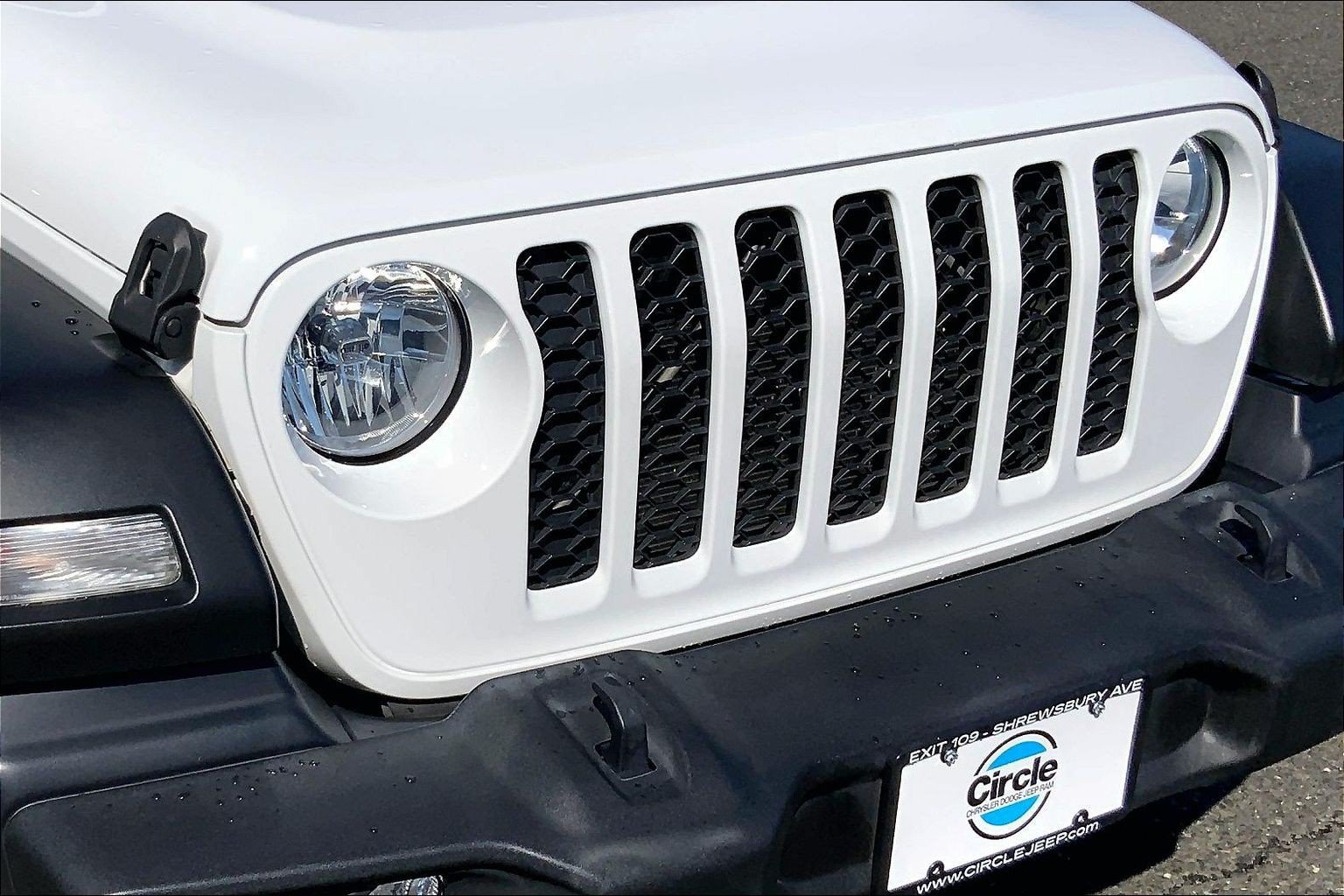 Used 2020 Jeep Gladiator Sport w/ Quick Order Package 24S AWD/4WD image 28