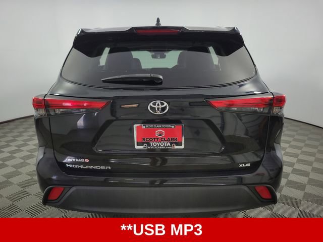 Used 2023 Toyota Highlander XLE FWD image 7
