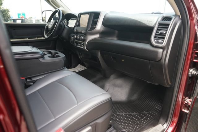 Used 2020 RAM 2500 Tradesman w/ Chrome Appearance Group AWD/4WD image 17