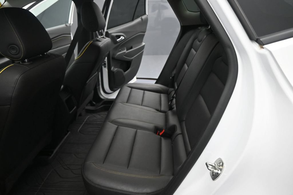 Used 2024 Chevrolet Trax ACTIV w/ Sunroof Package FWD image 15