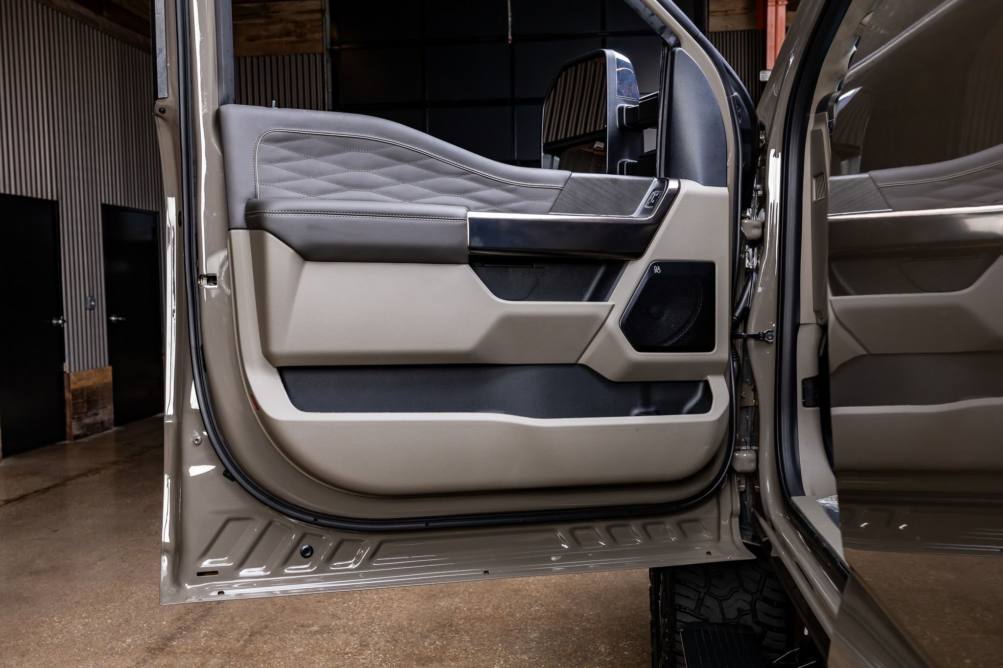 Used 2026 Ford F250 Platinum AWD/4WD image 35