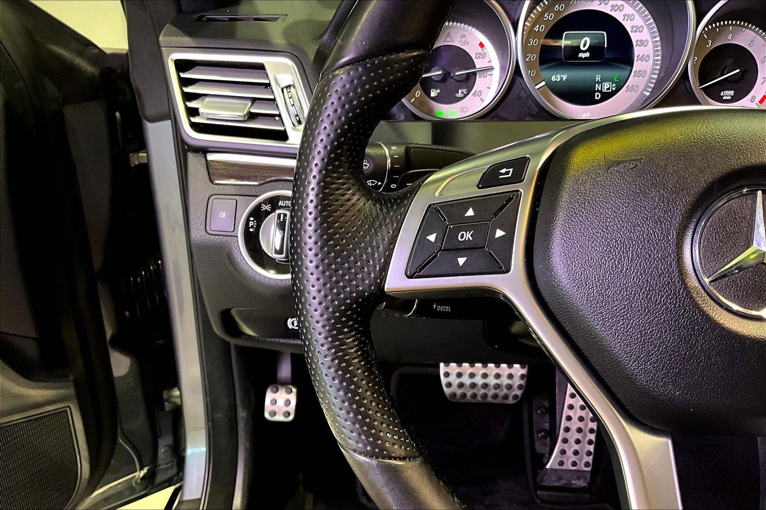 Used 2017 Mercedes-Benz E 400 4MATIC Coupe image 11