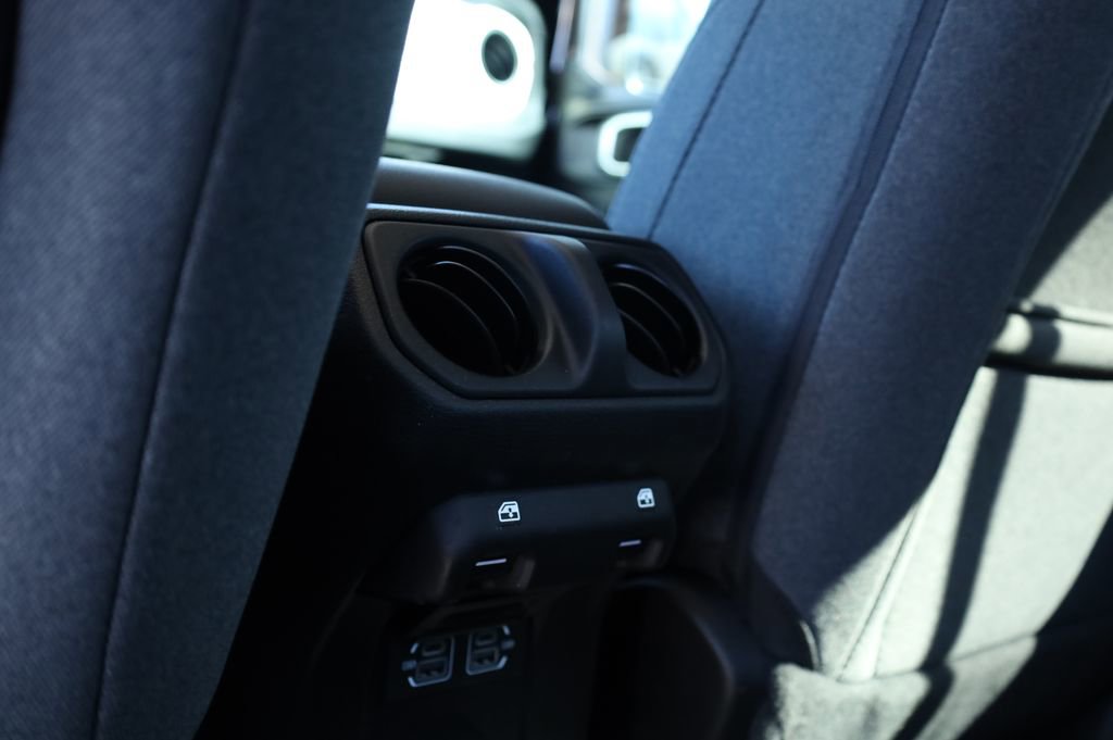 Used 2025 Jeep Gladiator Willys image 15