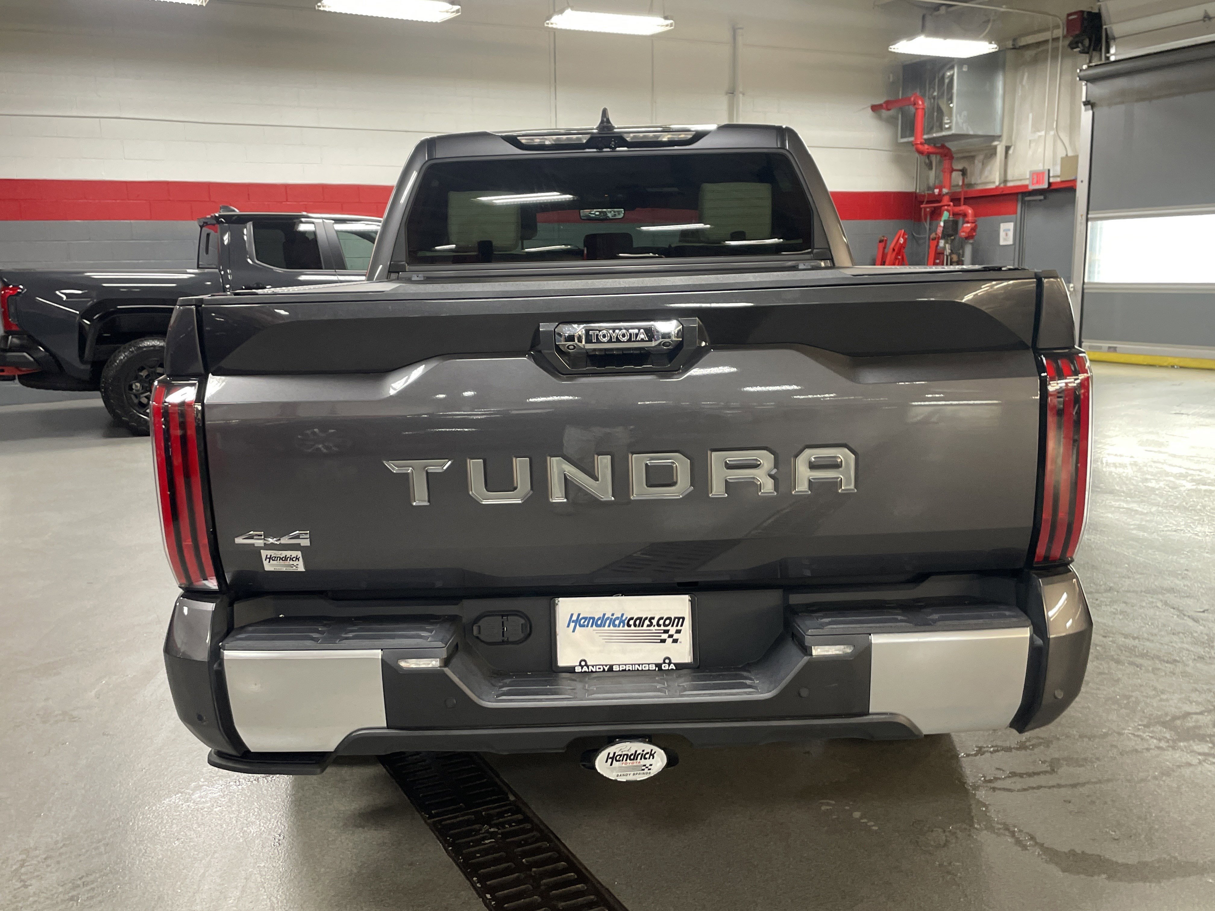 Used 2024 Toyota Tundra Capstone AWD/4WD image 9