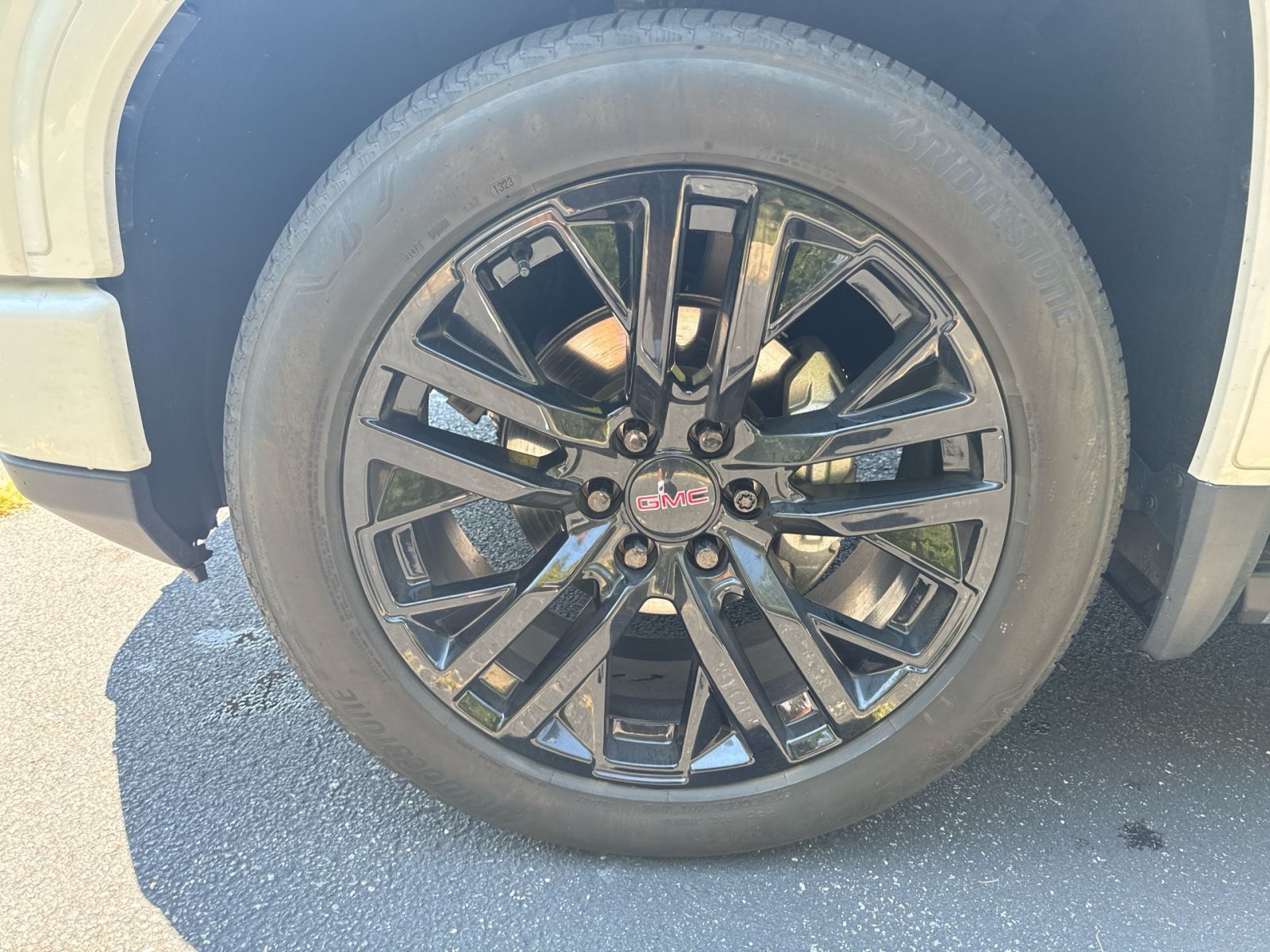 Used 2023 GMC Sierra 1500 Denali AWD/4WD image 2