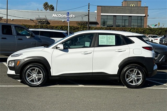 Used 2021 Hyundai Kona SE w/ Cargo Package image 10