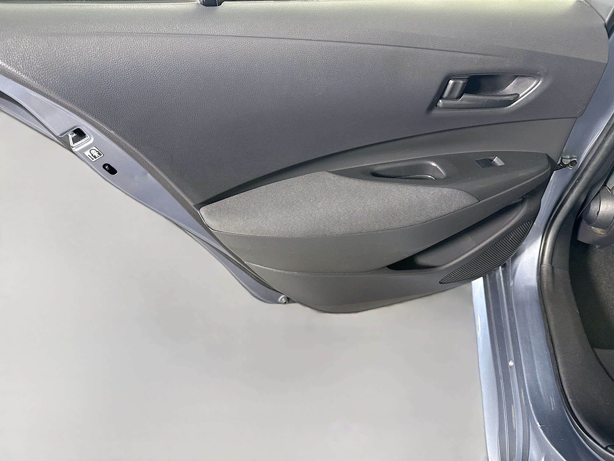 Used 2022 Toyota Corolla LE FWD image 25