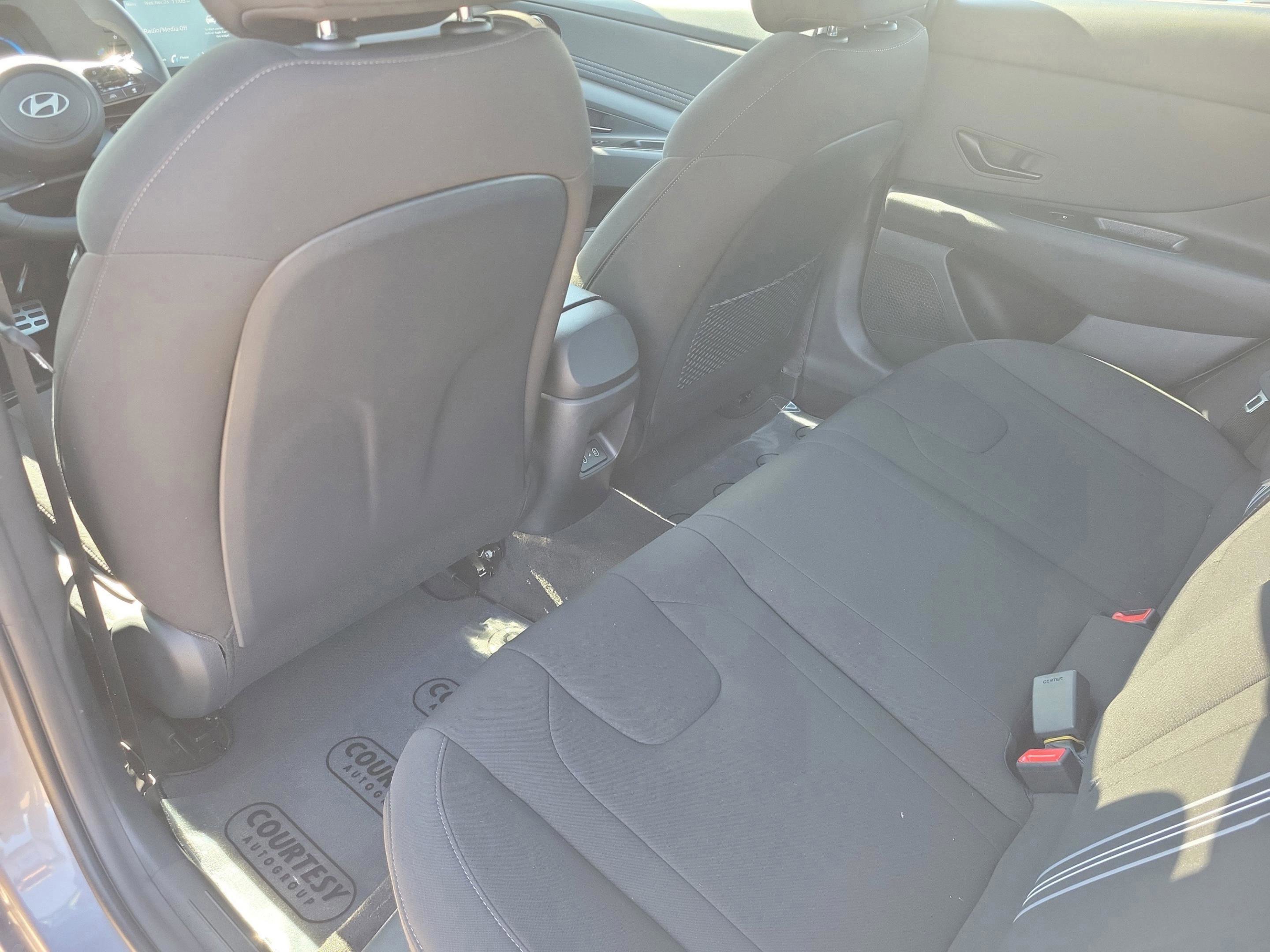 New 2026 Hyundai Elantra SEL Sport image 32