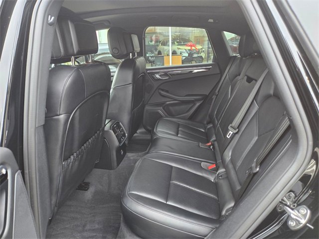 Used 2024 Porsche Macan image 16