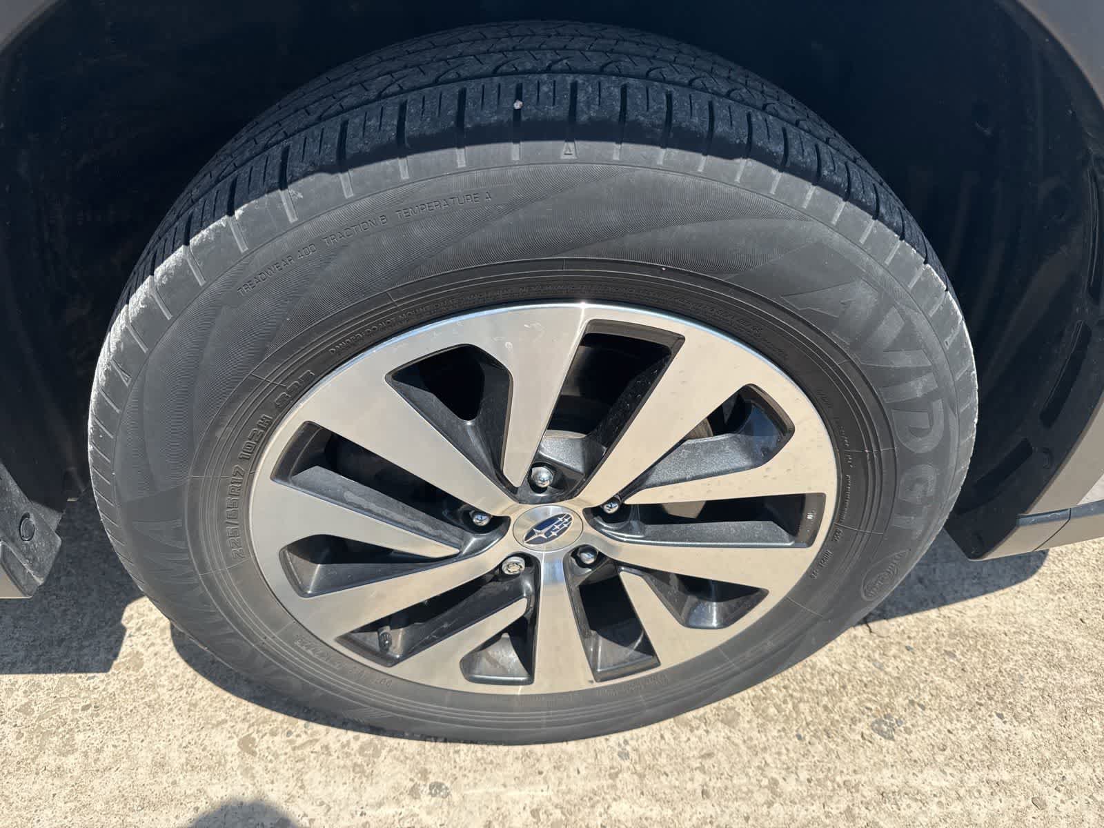 Used 2024 Subaru Outback Premium AWD/4WD image 5