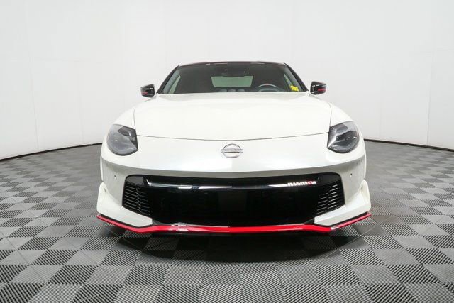 Used 2025 Nissan Z NISMO w/ Floor Mat Package image 29