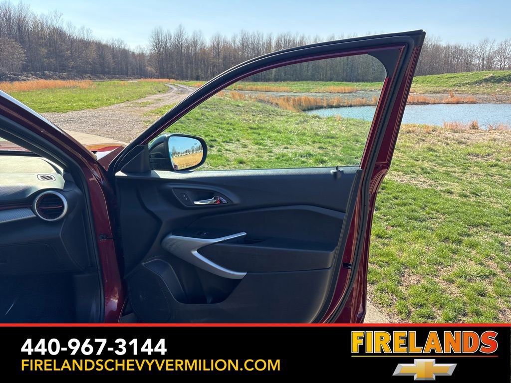 Used 2024 Chevrolet Trax RS w/ Driver Confidence Package image 25