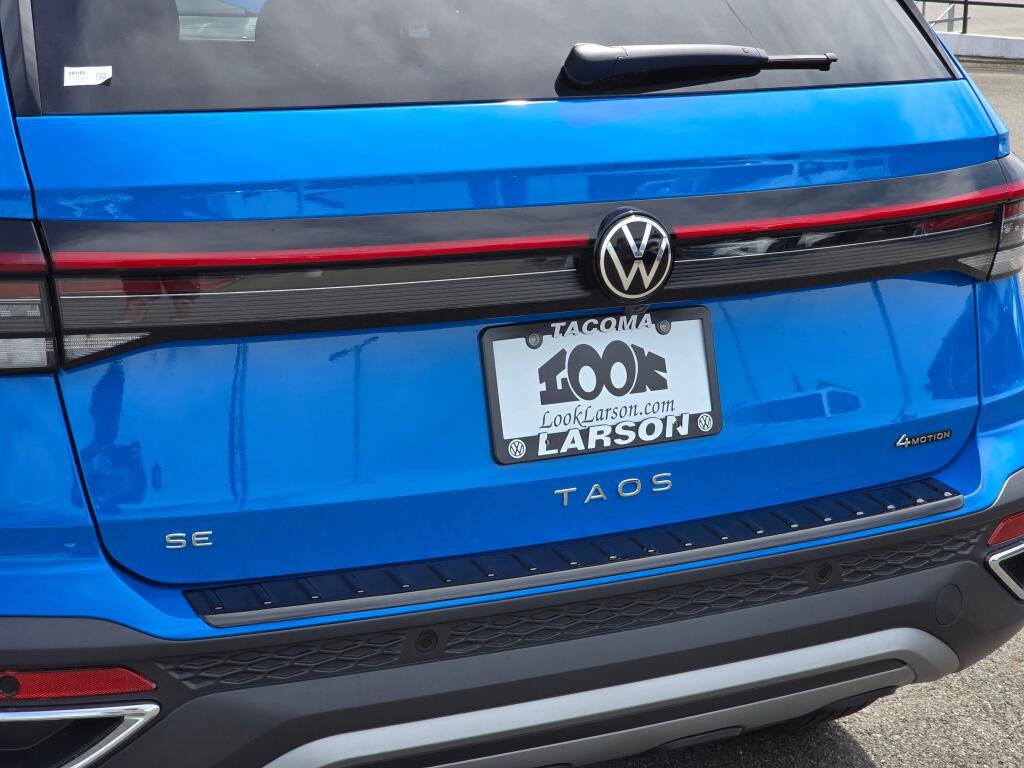 New 2026 Volkswagen Taos SE AWD/4WD image 12