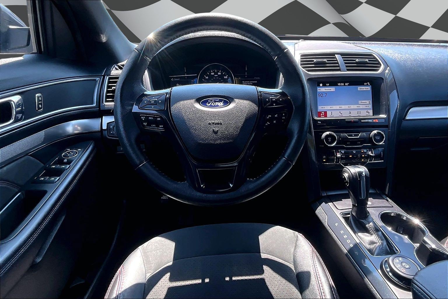 Used 2018 Ford Explorer XLT w/ Equipment Group 202A AWD/4WD image 5