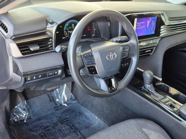 Used 2025 Toyota Camry LE FWD image 19