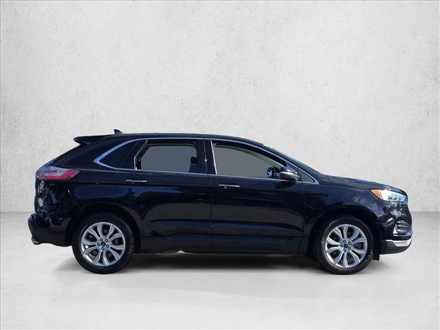 Certified 2022 Ford Edge Titanium AWD/4WD image 4
