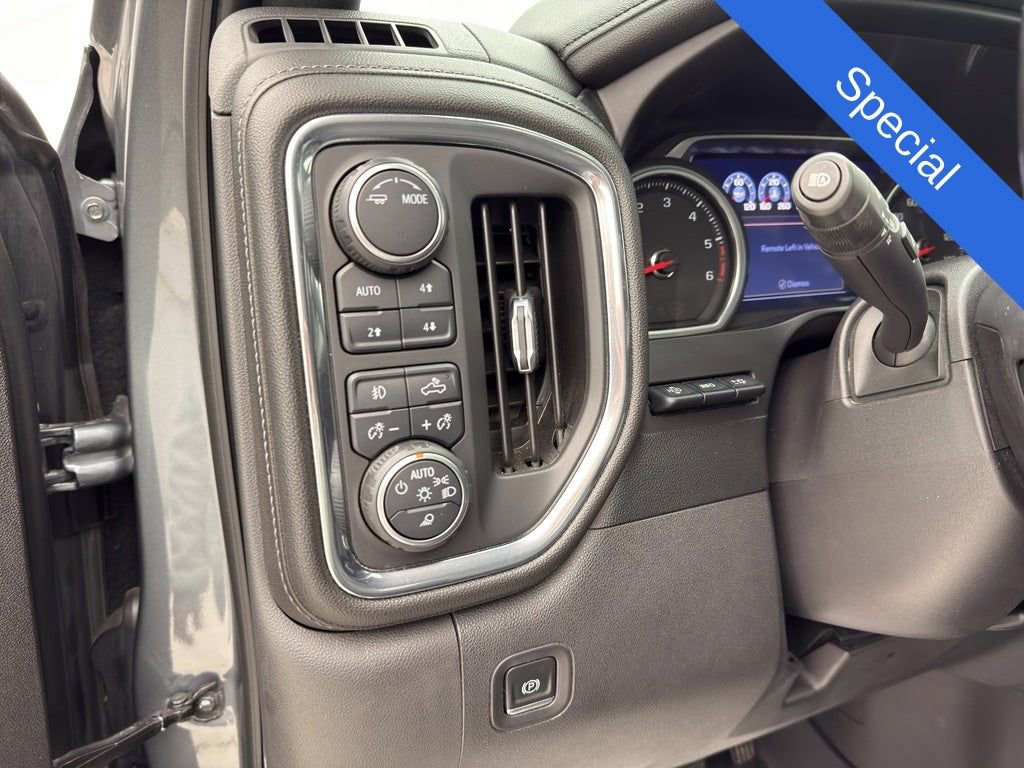 Used 2021 Chevrolet Silverado 1500 High Country w/ Technology Package image 15