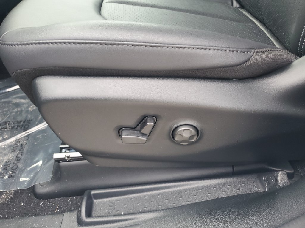 New 2026 Chrysler Pacifica Select FWD image 16
