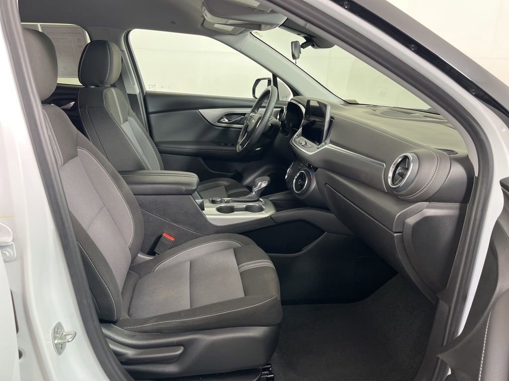 Certified 2025 Chevrolet Blazer LT image 8