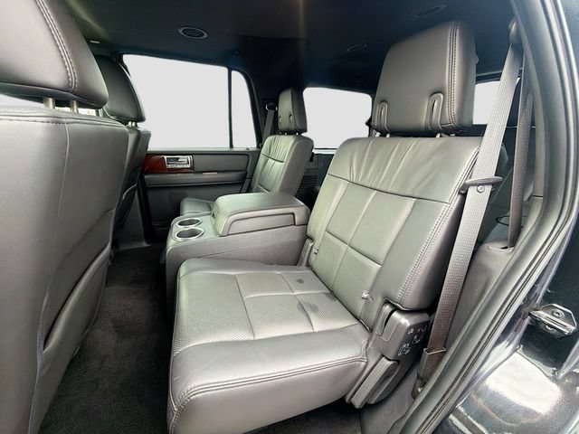 Used 2014 Lincoln Navigator 4WD image 26