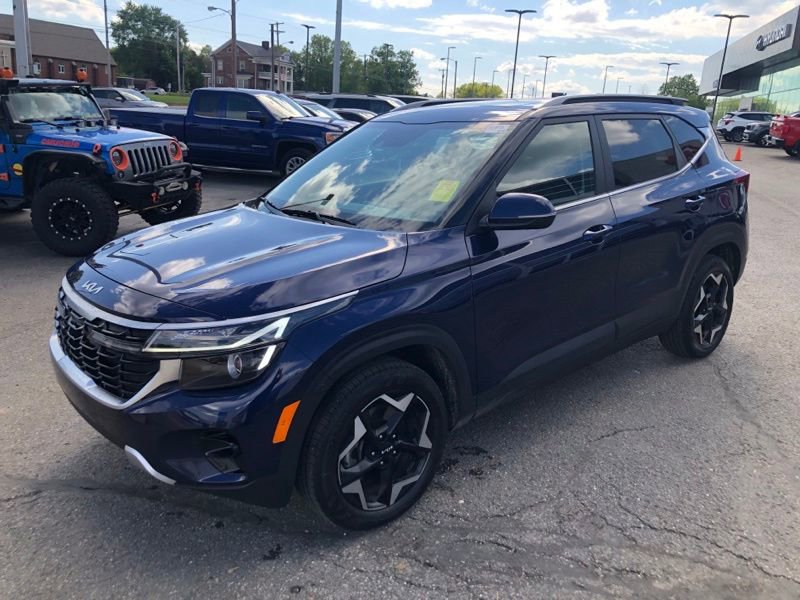 Certified 2024 Kia Seltos EX AWD/4WD image 3