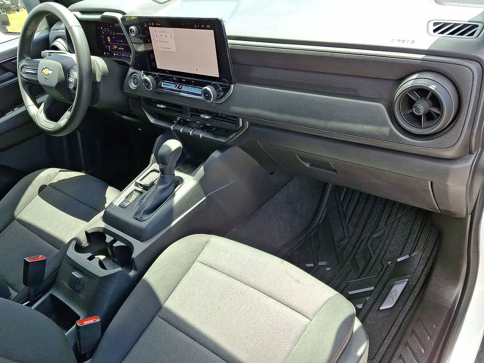 Used 2024 Chevrolet Colorado W/T RWD image 32