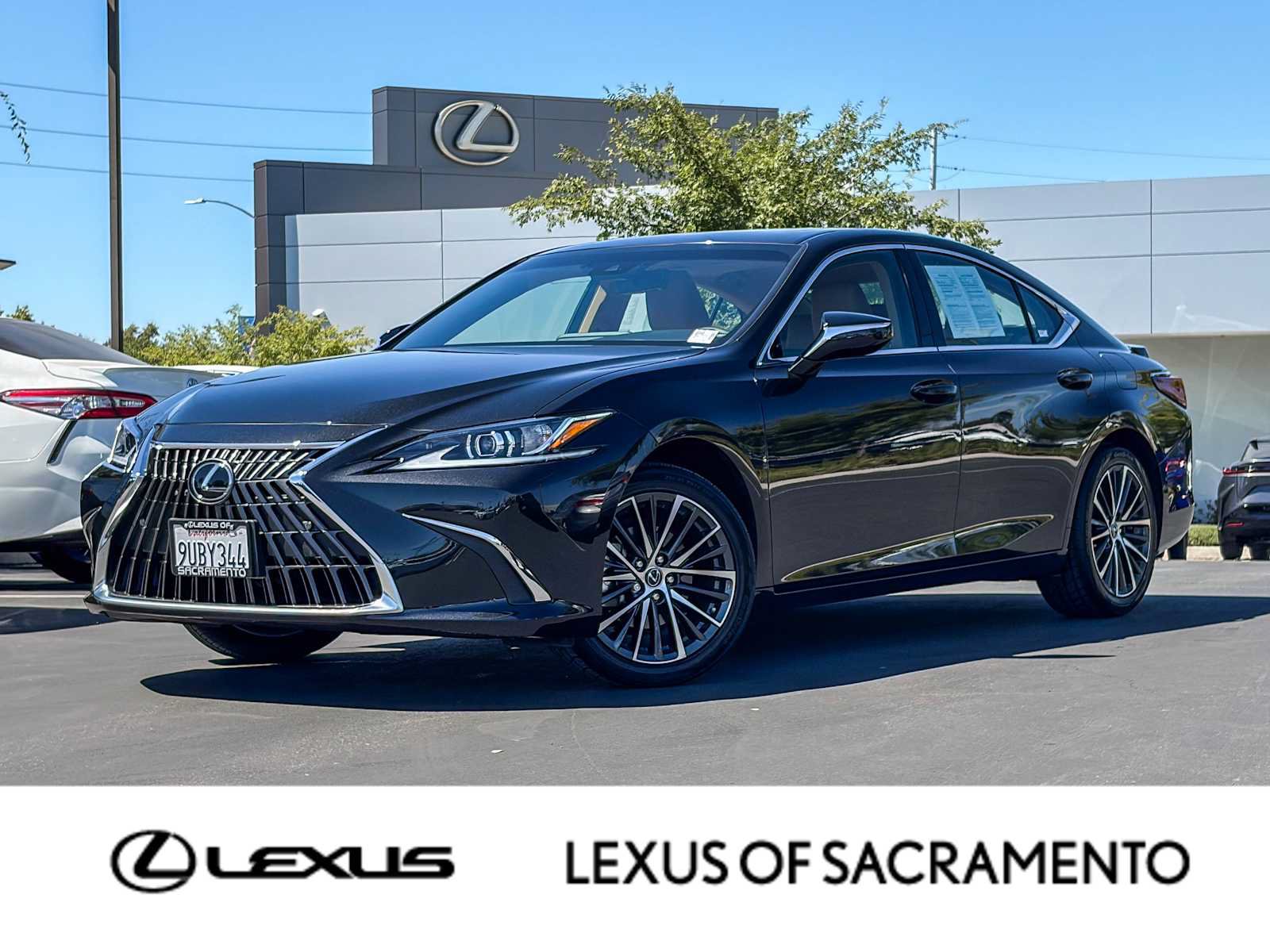 Certified 2024 Lexus ES 300h w/ Premium Package FWD image 1