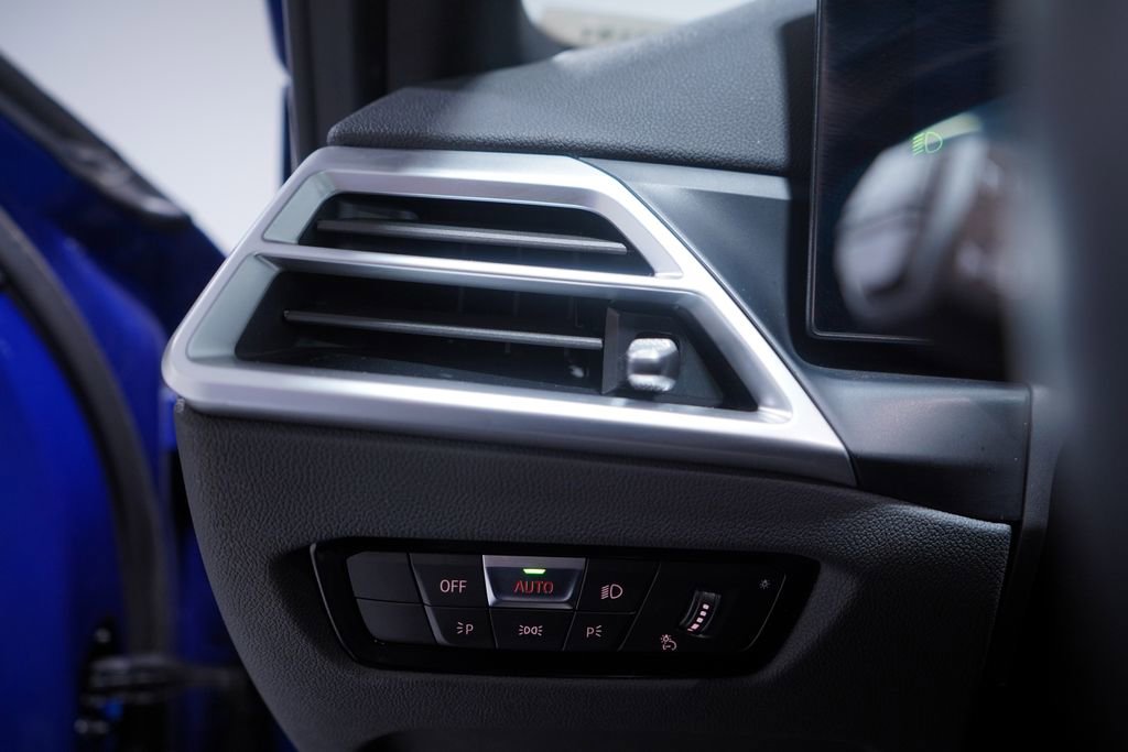 Used 2025 BMW M340i image 19