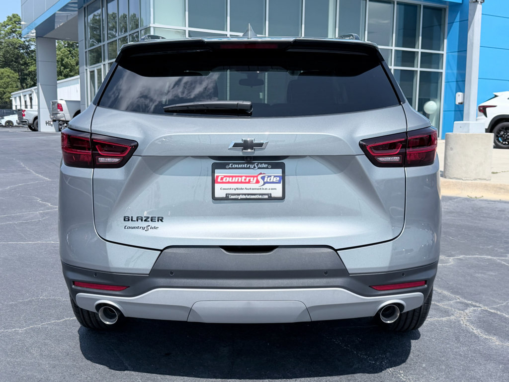 New 2026 Chevrolet Blazer LT w/ Midnight/Sport Edition FWD image 8