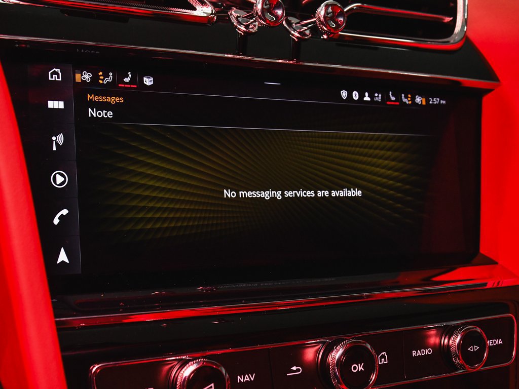 Used 2023 Bentley Bentayga AWD/4WD image 49