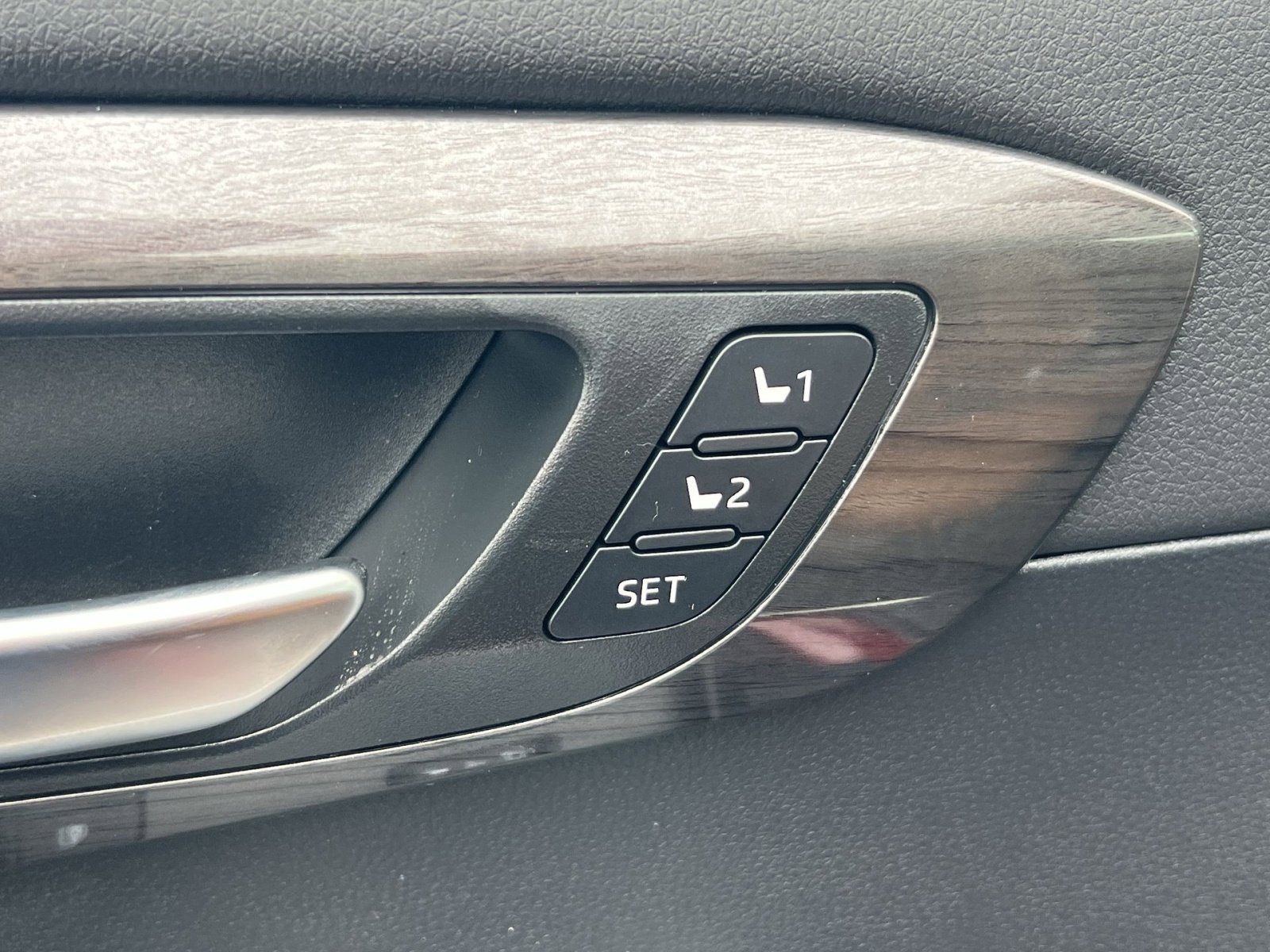 New 2026 Toyota Highlander Platinum image 24