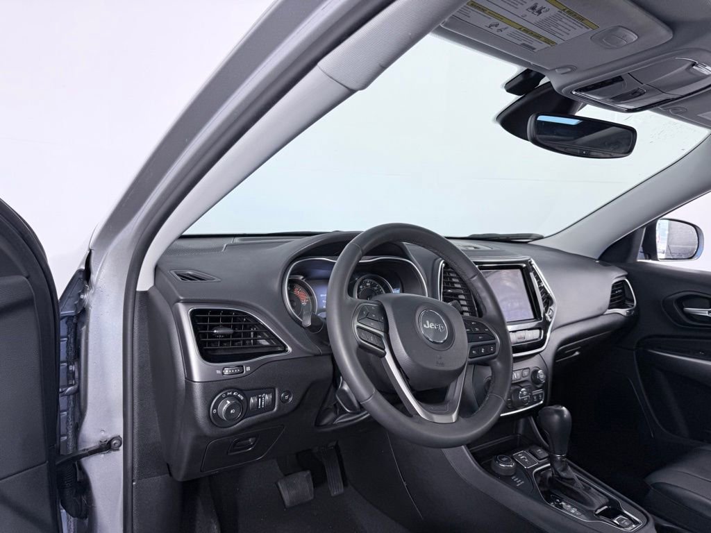 Used 2022 Jeep Cherokee Limited image 25