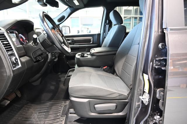 Used 2022 RAM 1500 Classic Warlock AWD/4WD image 10