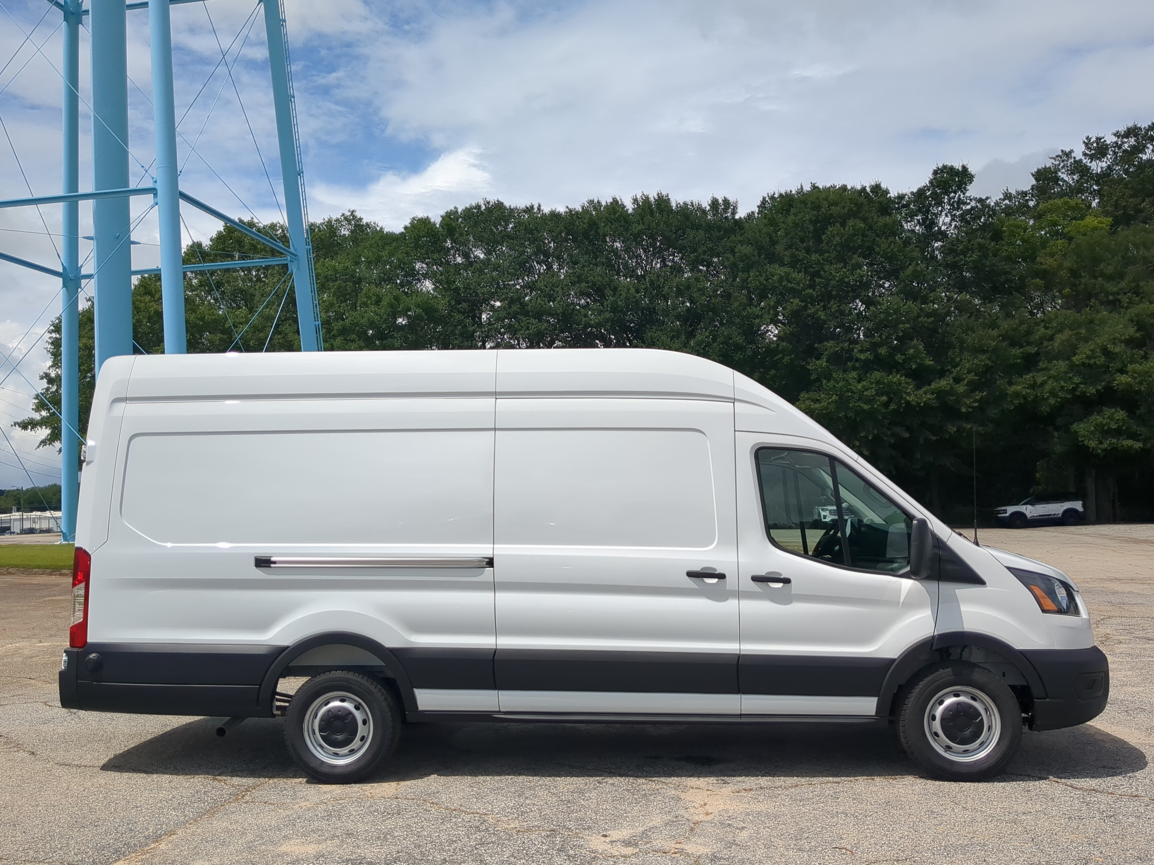 New 2026 Ford Transit 250 148 High Roof Extended RWD image 2