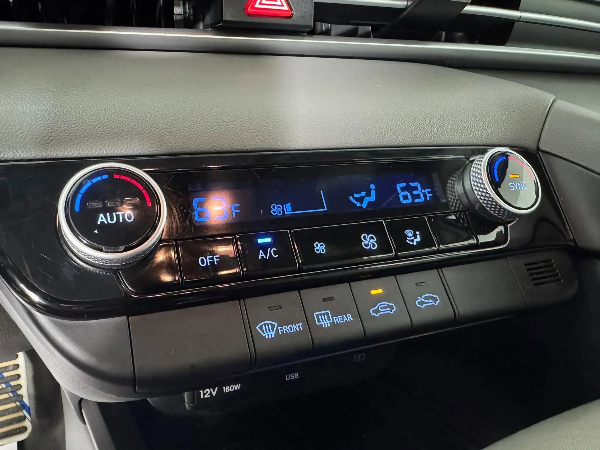 Used 2025 Hyundai Elantra Sport FWD image 20