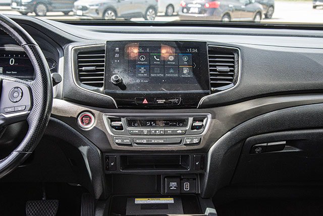 Used 2023 Honda Passport TrailSport image 11