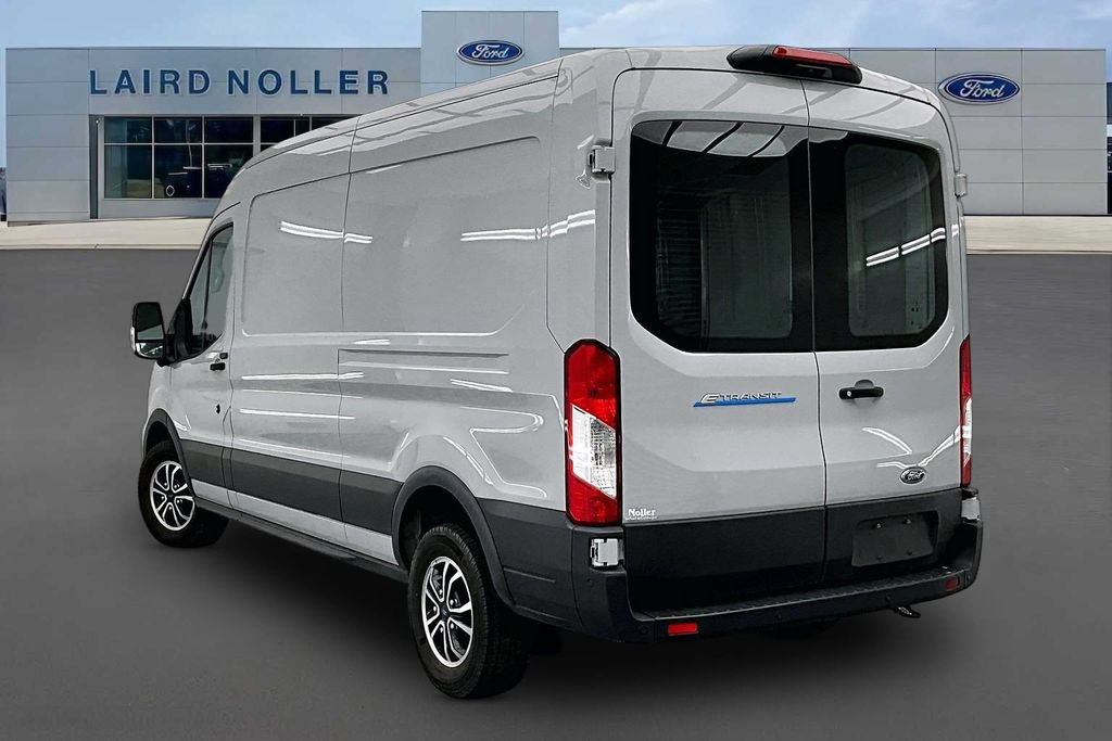 New 2023 Ford E-Transit Medium Roof RWD image 3